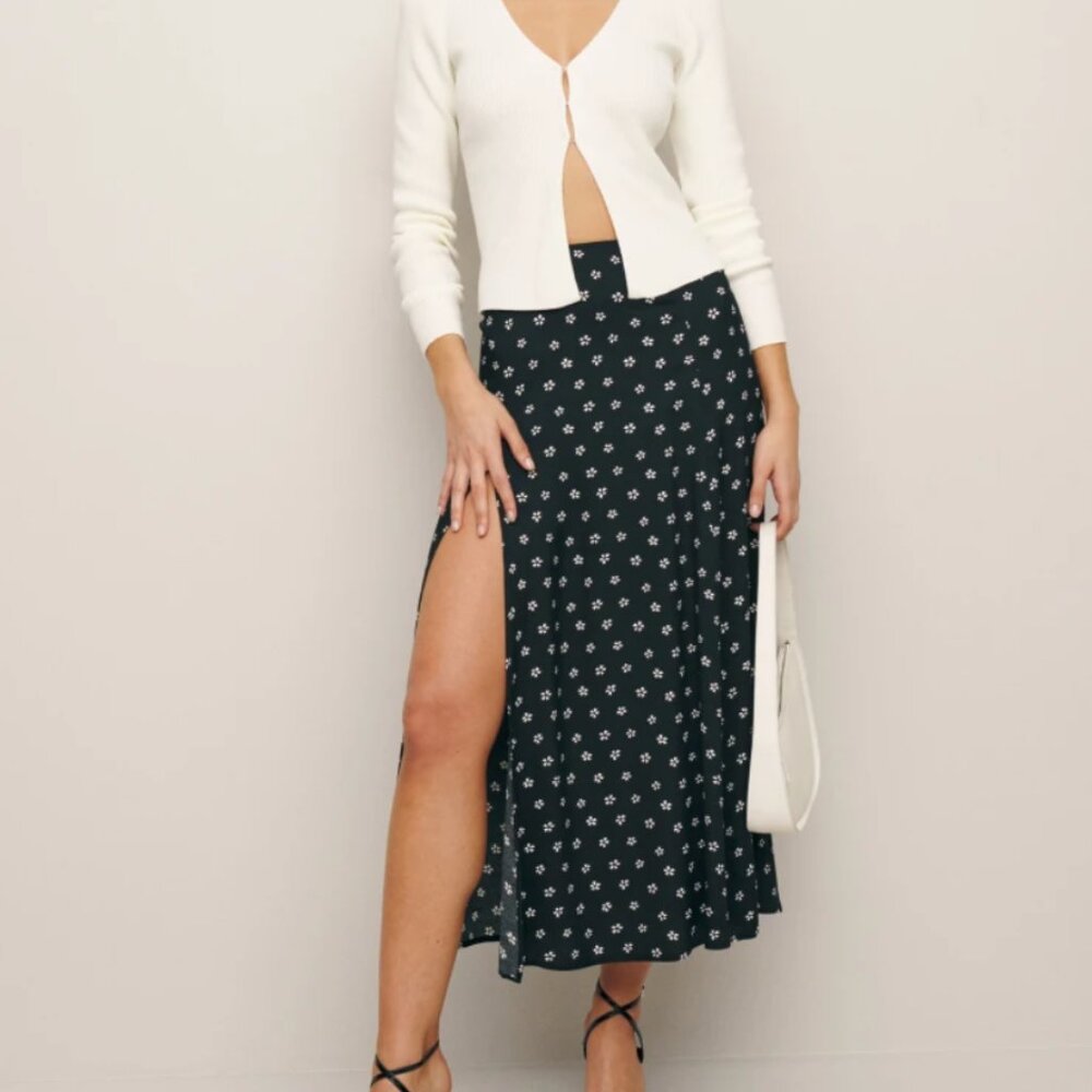 Reformation zoe slit skirt in size 0